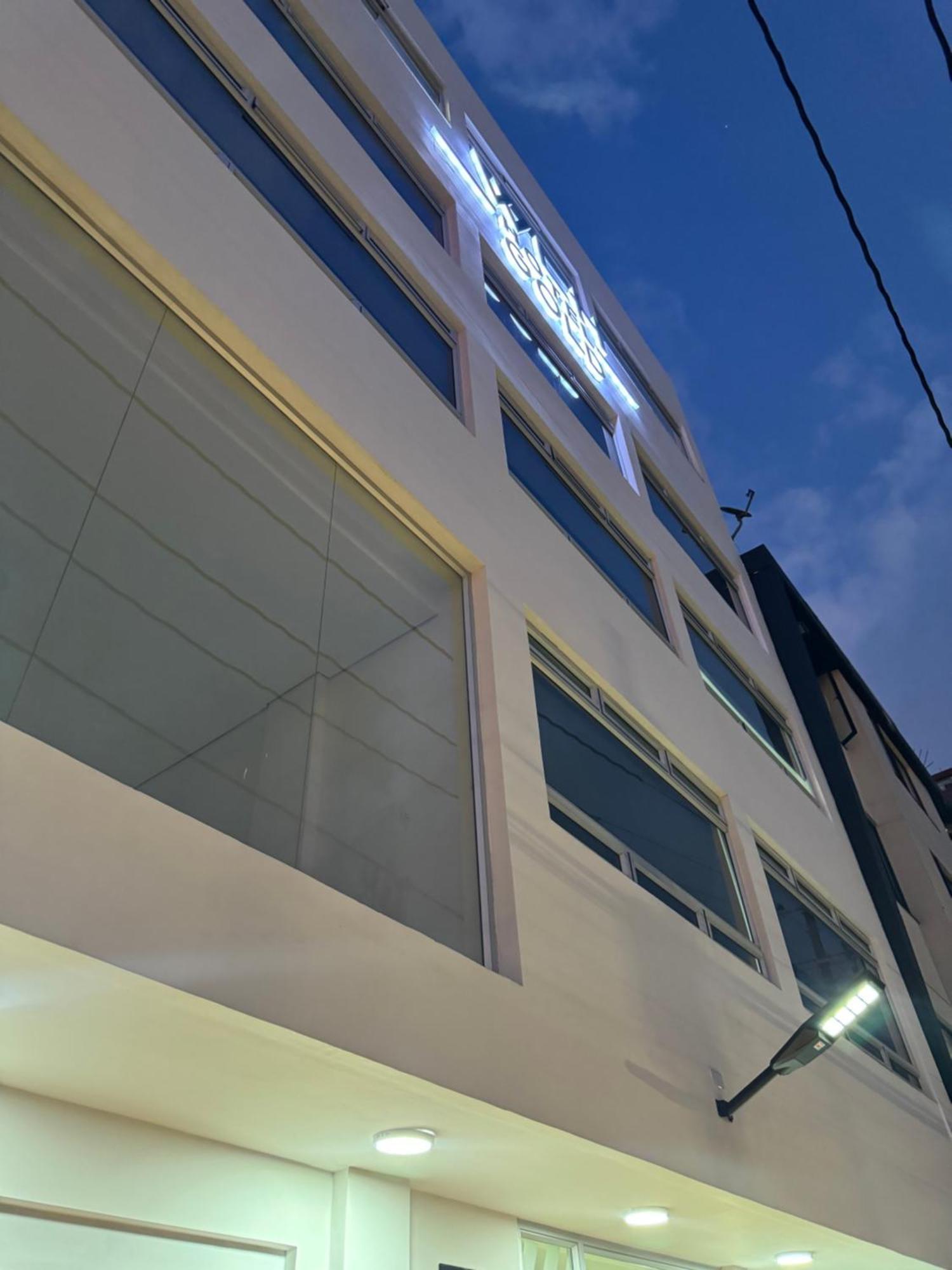 Hotel Wlh Gold Bogota Bagian luar foto