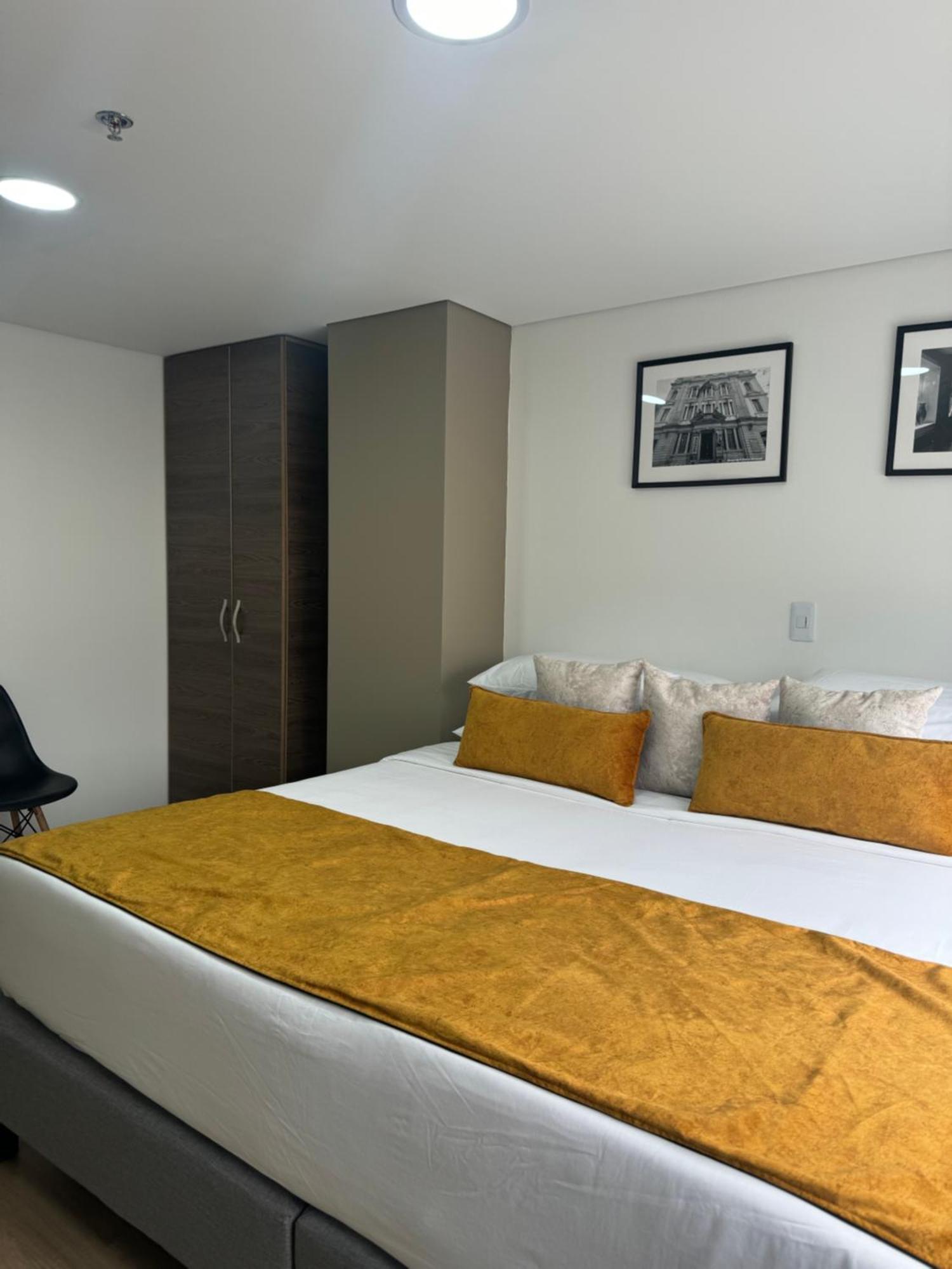 Hotel Wlh Gold Bogota Bagian luar foto