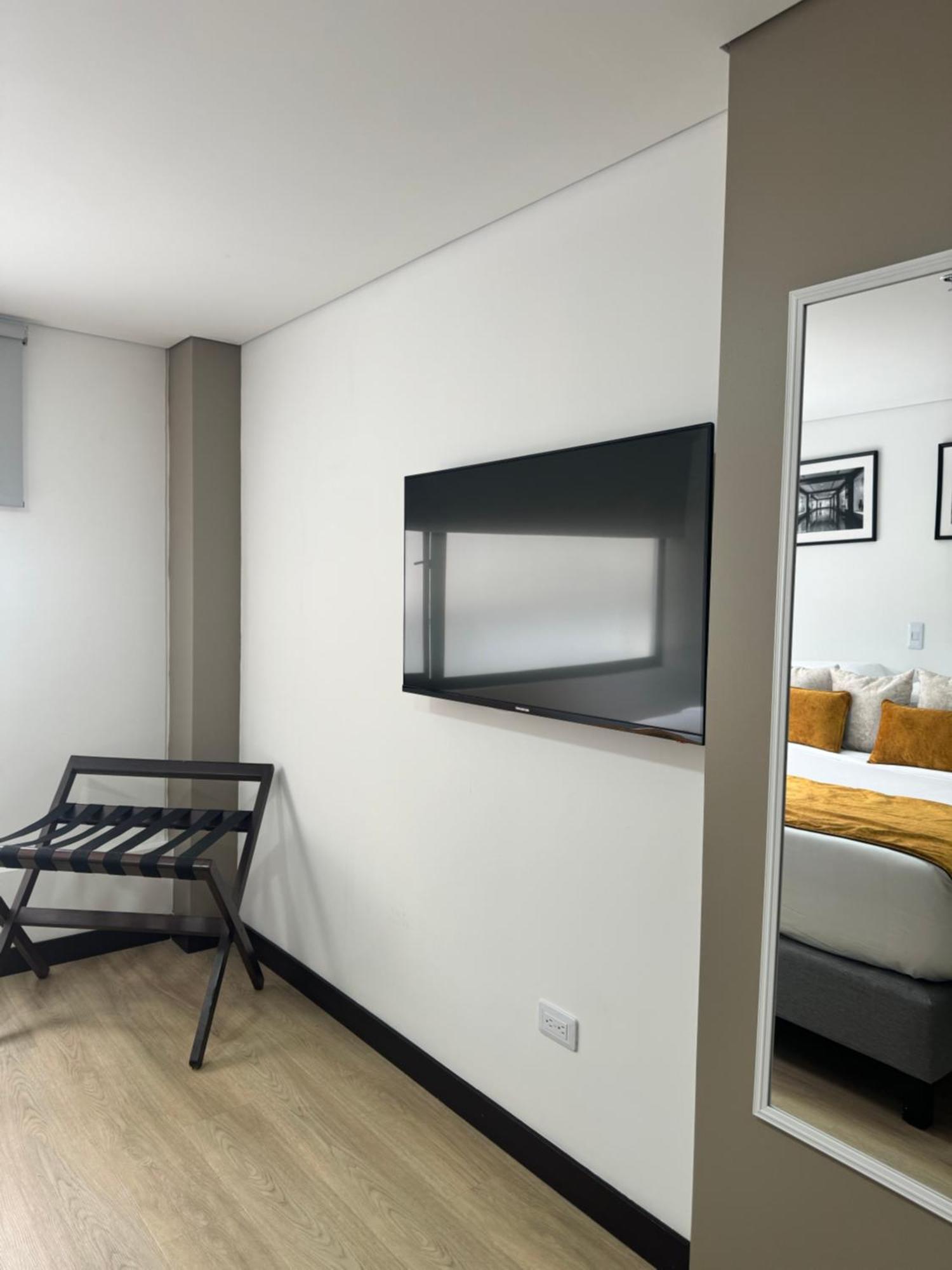 Hotel Wlh Gold Bogota Bagian luar foto