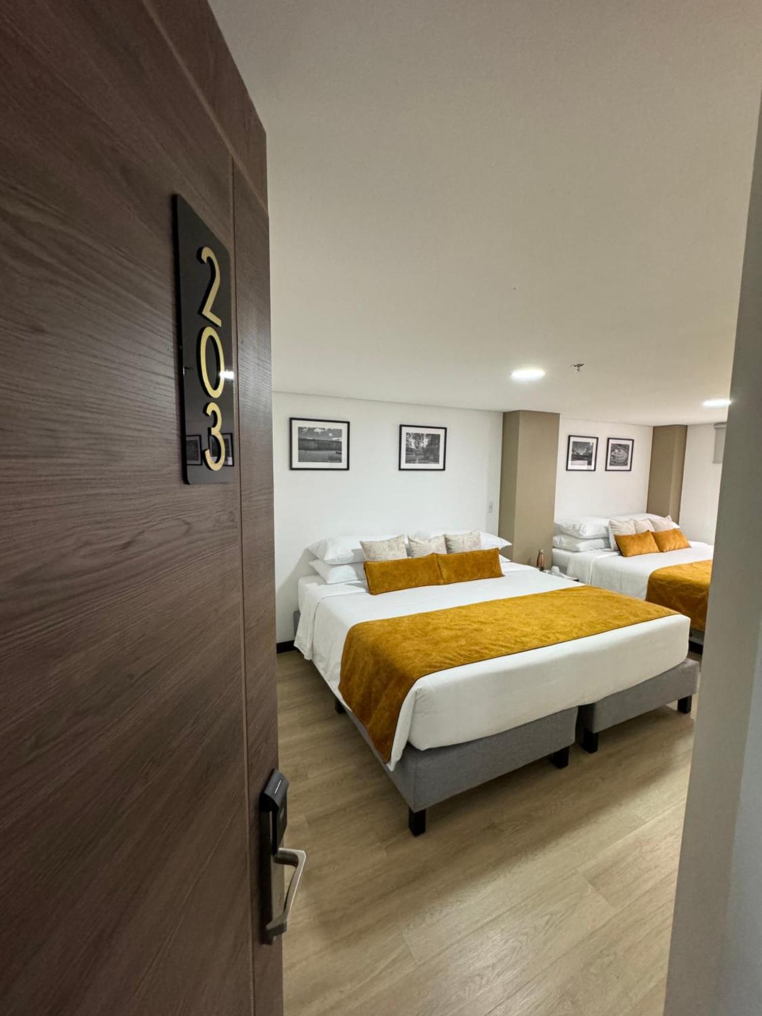 Hotel Wlh Gold Bogota Bagian luar foto