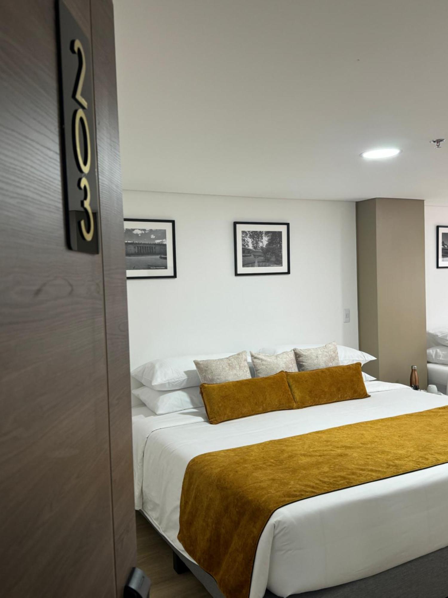 Hotel Wlh Gold Bogota Bagian luar foto