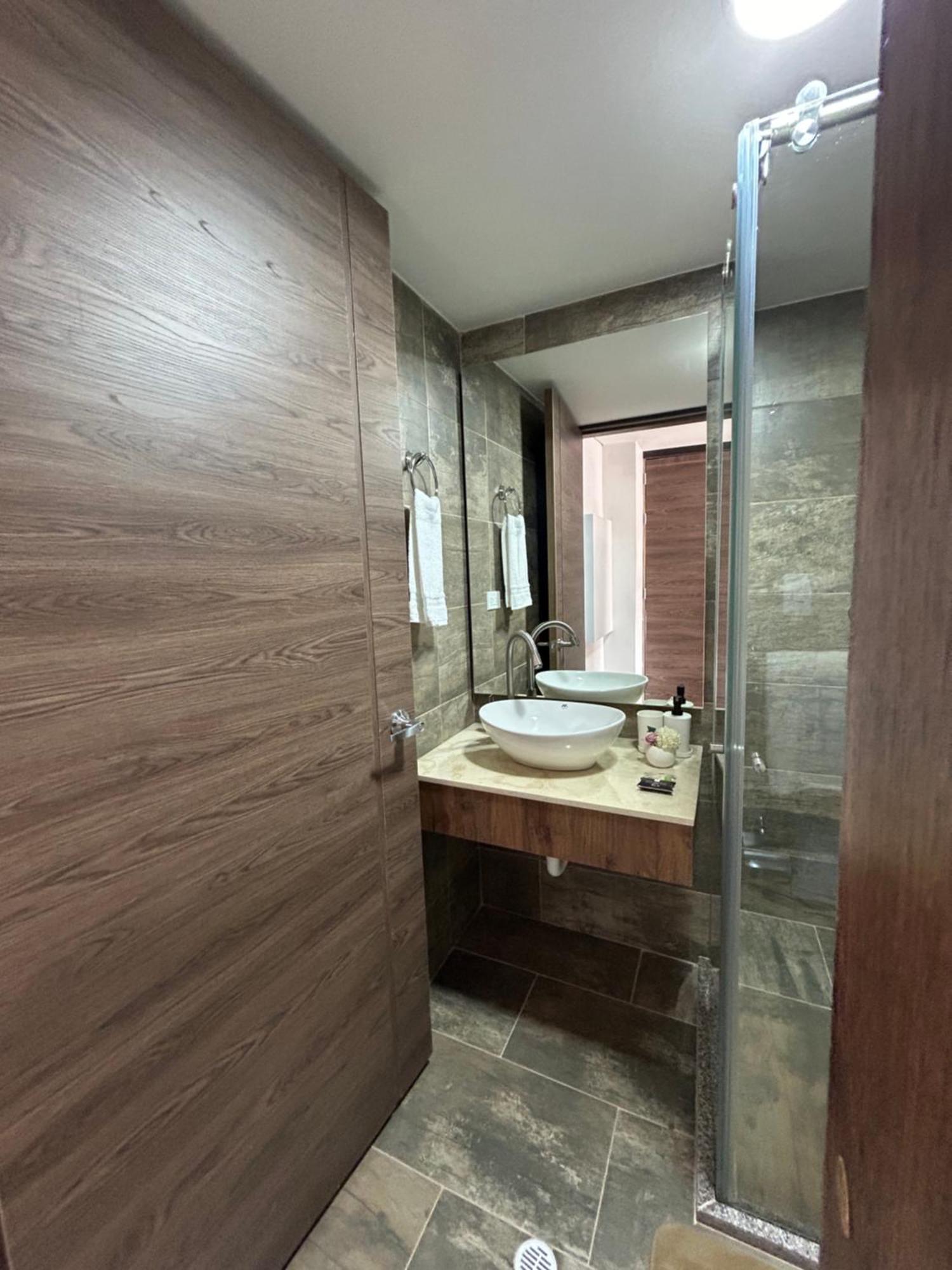 Hotel Wlh Gold Bogota Bagian luar foto
