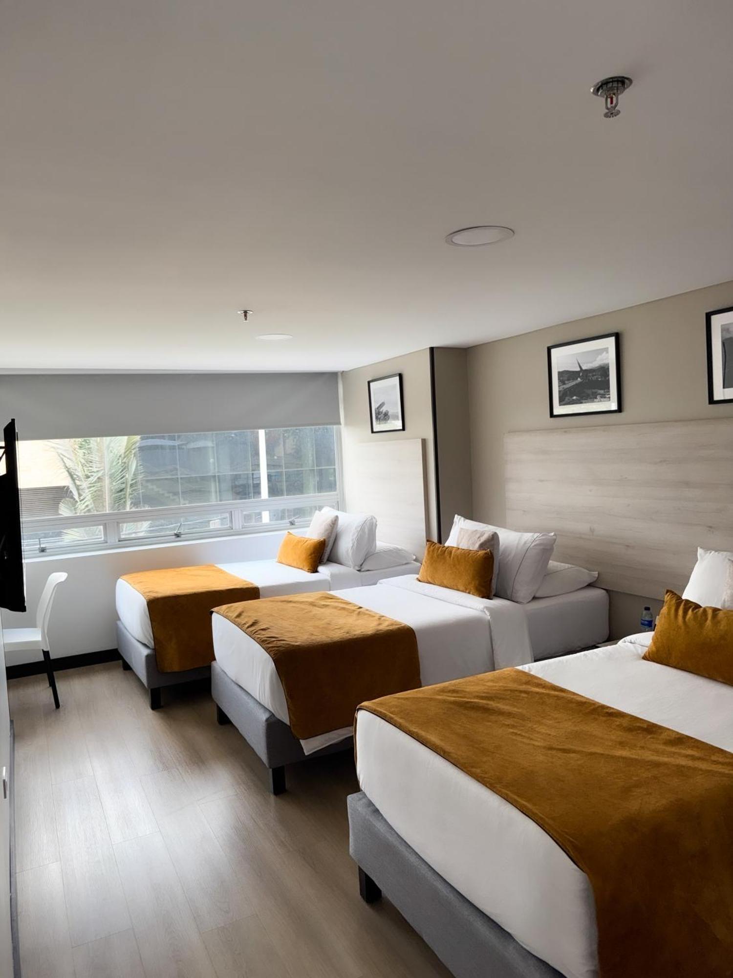 Hotel Wlh Gold Bogota Bagian luar foto