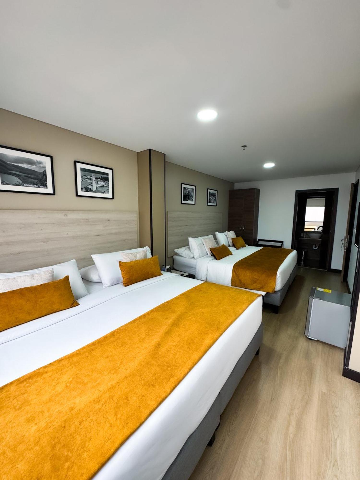 Hotel Wlh Gold Bogota Bagian luar foto